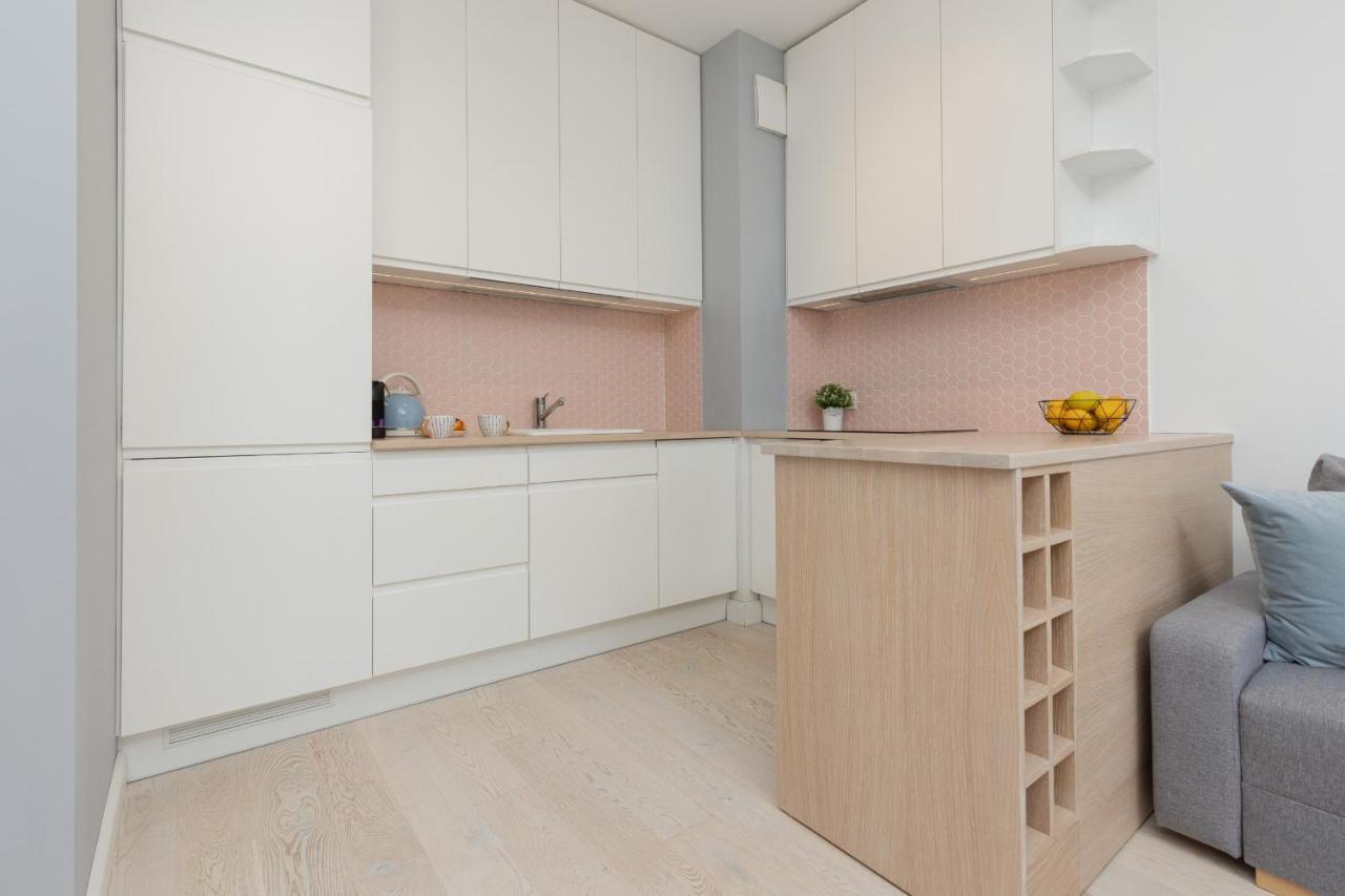 Sarmacka Apartment With Balcony Warsaw Wilanow By Noclegi Renters Zewnętrze zdjęcie