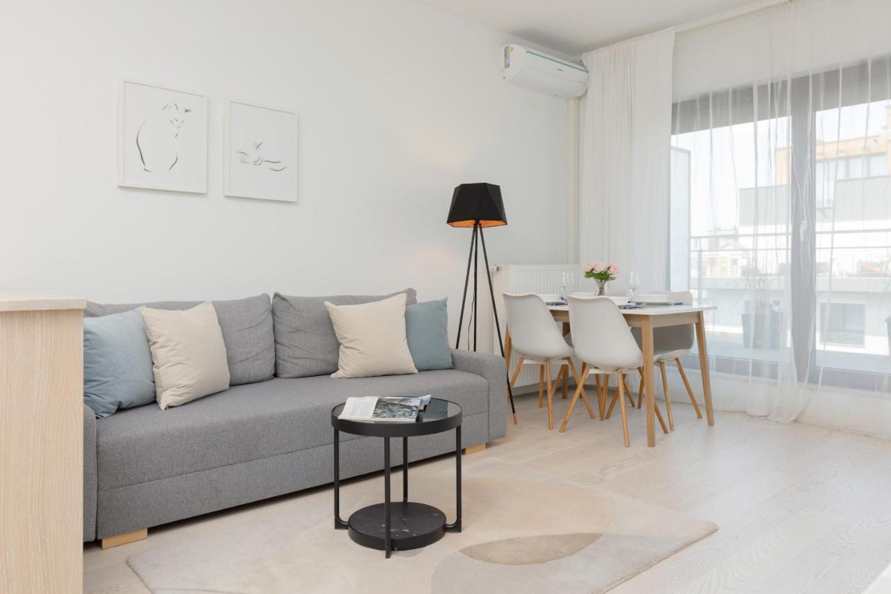 Sarmacka Apartment With Balcony Warsaw Wilanow By Noclegi Renters Zewnętrze zdjęcie