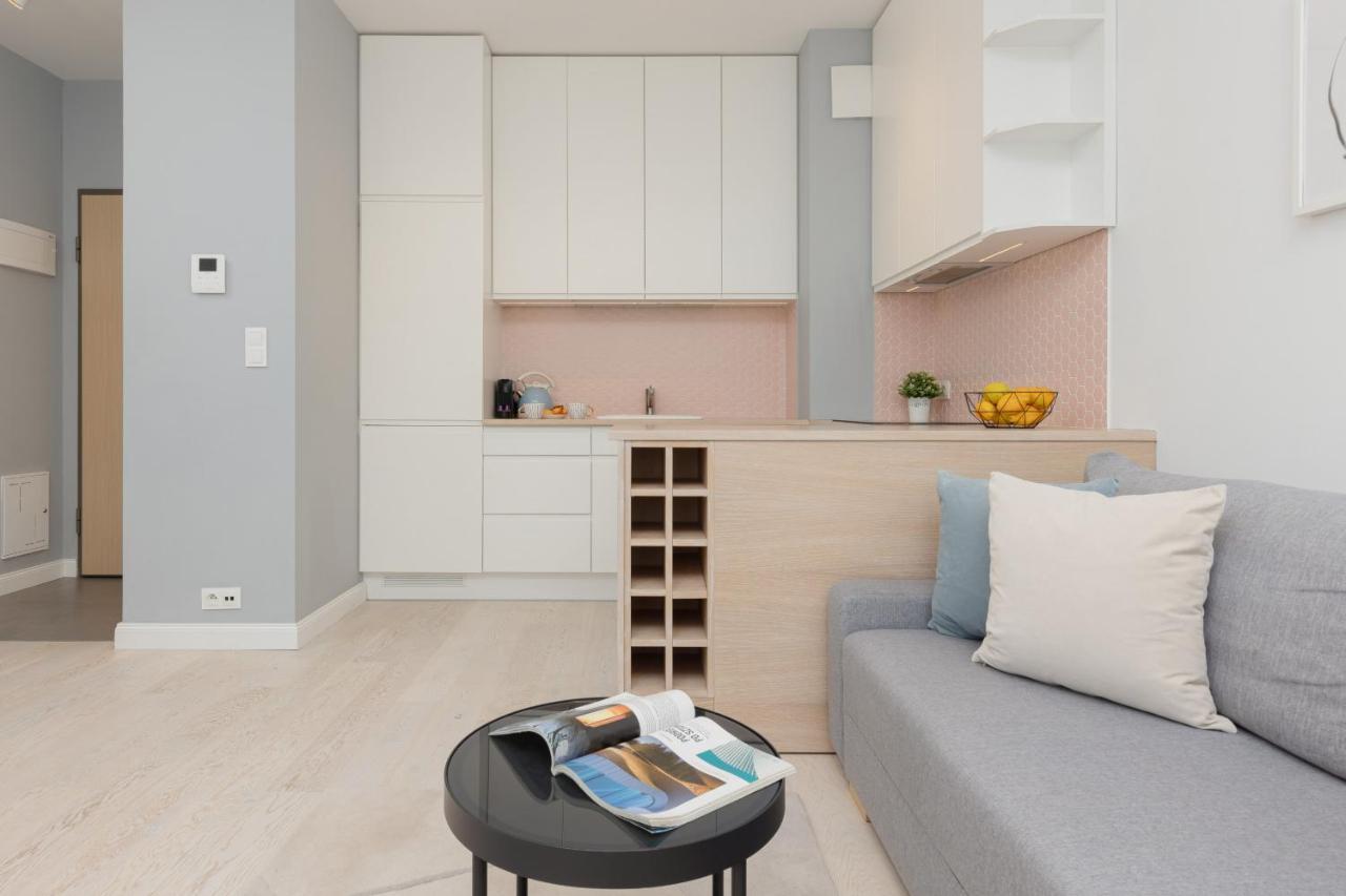Sarmacka Apartment With Balcony Warsaw Wilanow By Noclegi Renters Zewnętrze zdjęcie