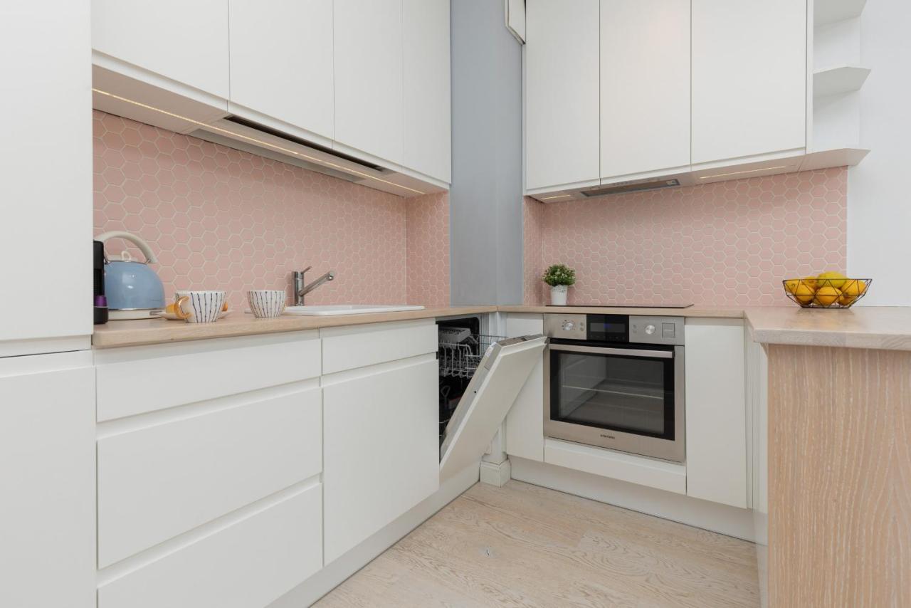 Sarmacka Apartment With Balcony Warsaw Wilanow By Noclegi Renters Zewnętrze zdjęcie